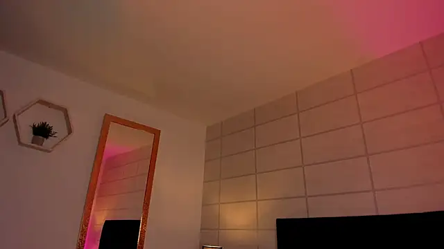 Snapshot of Christine_Laam chatting on 17, 2, 2026 Christine Laam online show from 17, 2, 2026