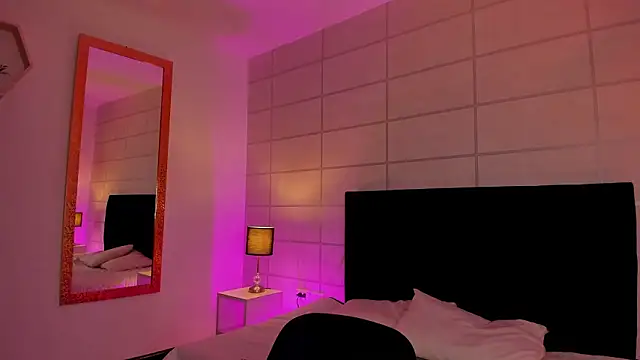 Snapshot of Christine_Laam chatting on 20, 2, 2026 Christine Laam online show from 20, 2, 2026