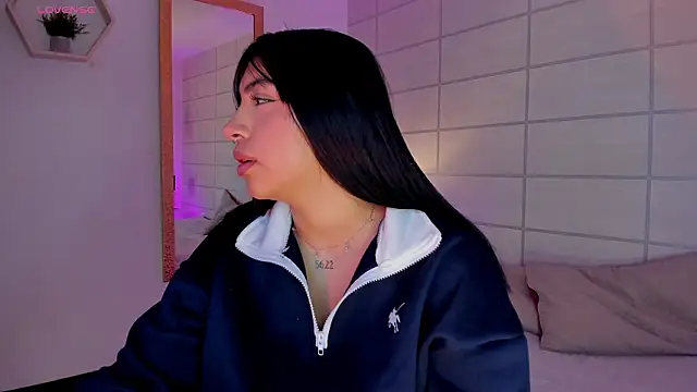 Snapshot of Christine_Laam chatting on 3, 3, 2026 Christine Laam online show from 3, 3, 2026