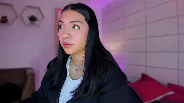 Snapshot of Christine_Laam chatting on 16, 3, 2026 Christine Laam online show from 16, 3, 2026