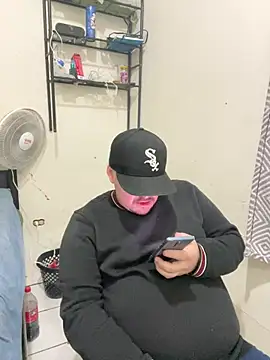 Snapshot of RodeMud chatting on 6, 3, 2026 RodeMud online show from 6, 3, 2026