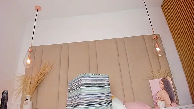 SabrinaAlcantara1 online show from 11, 2, 2025