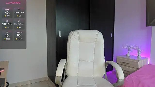 ALANAH KITTY online show from 12, 12, 2024