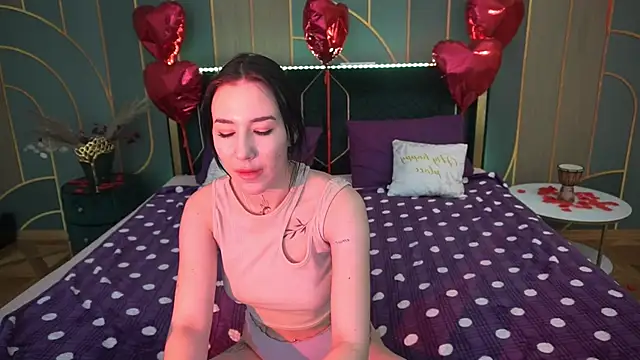 NikkiGoldSide online show from 2, 3, 2025