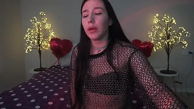 NikkiGoldSide online show from 12, 3, 2025