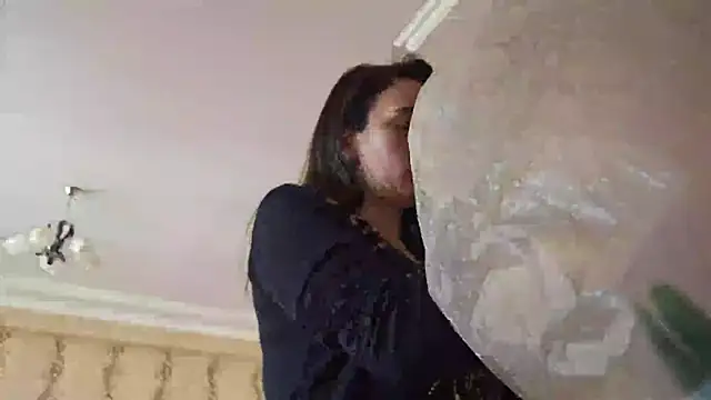 AlejandraDelaney online show from 4, 2, 2025