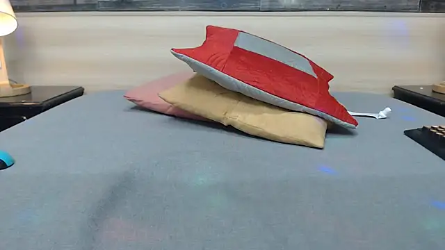 nahomibecker online show from 4, 3, 2025