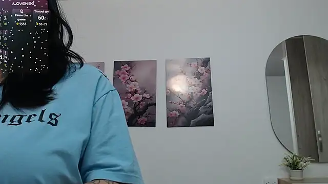 lily f00x online show from 19, 2, 2026