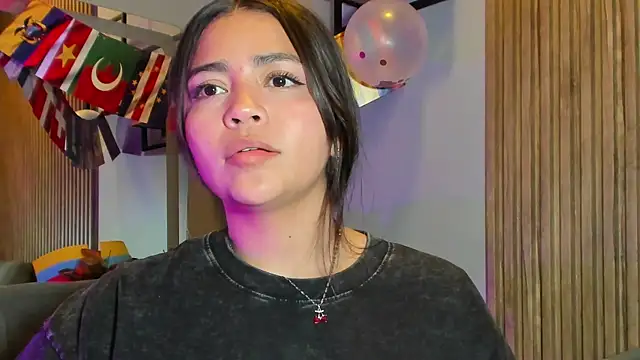 KimDevinne online show from 15, 7, 2026