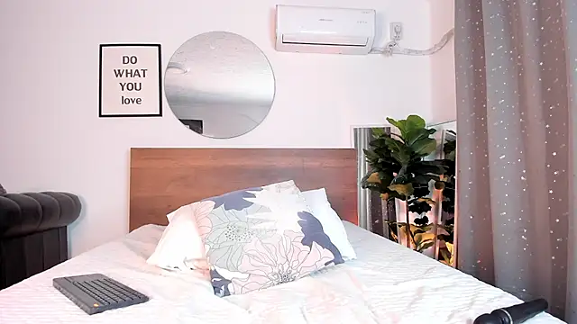 amber maxwell online show from 6, 2, 2025