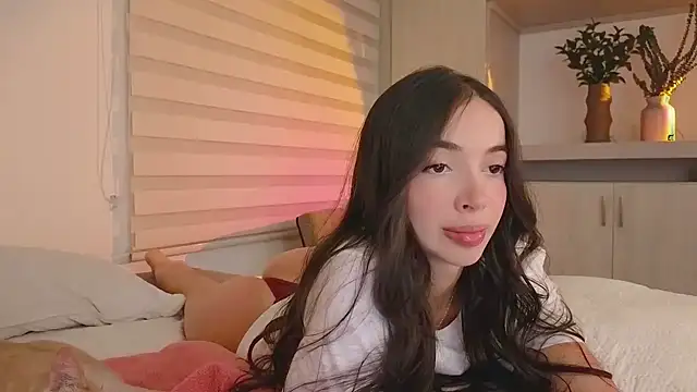 Siny Moore online show from 24, 2, 2025