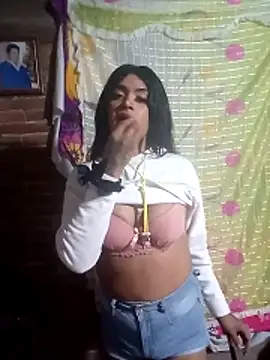 Snapshot of yovana13 chatting on 16, 11, 2025 yovana13 online show from 16, 11, 2025