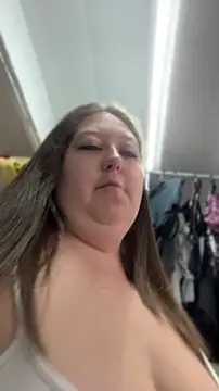 Chloee ep online show from 22, 4, 2026