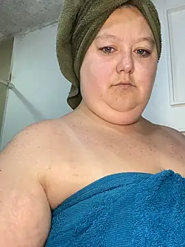 Chloee ep online show from 25, 7, 2026