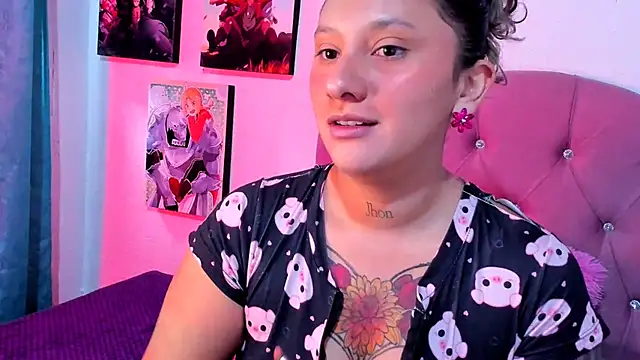 Snapshot of Mila_nixon02 chatting on 6, 11, 2025 Mila nixon02 online show from 6, 11, 2025