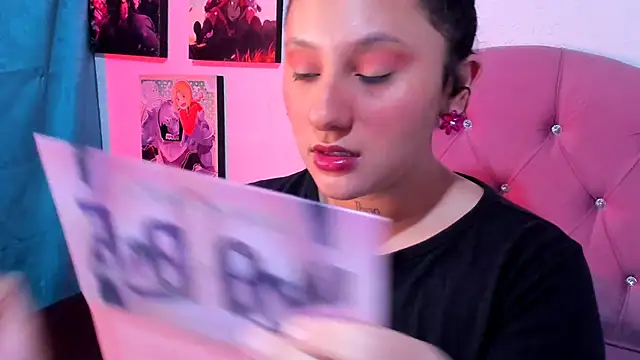 Snapshot of Mila_nixon02 chatting on 16, 11, 2025 Mila nixon02 online show from 16, 11, 2025