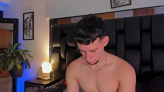 Snapshot of JadeSmiith_ chatting on 12, 9, 2025 JadeSmiith online show from 12, 9, 2025