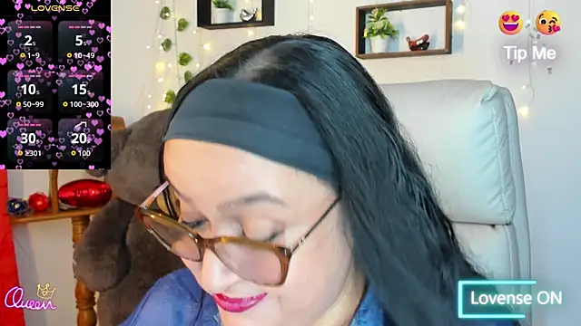 Gia Nahomi online show from 20, 4, 2026