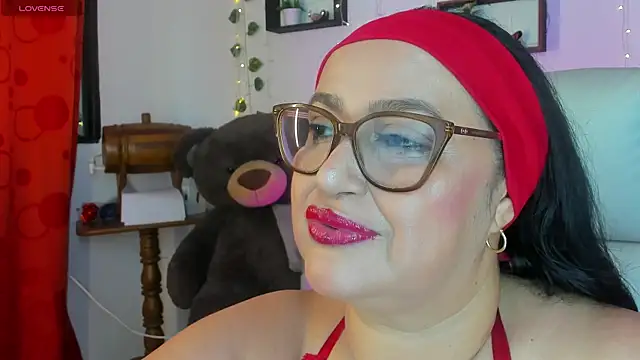 Gia Nahomi online show from 26, 4, 2026