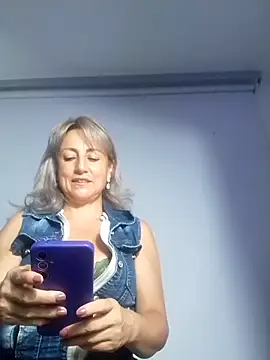 almaluna7 online show from 19, 10, 2025