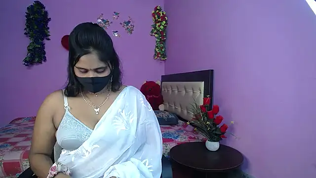 Hot Maleka online show from 4, 6, 2026