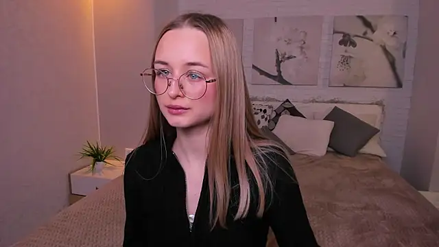 Tiffanyhunt online show from 3, 2, 2025