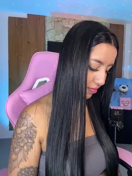 Tamara Roberts1 online show from 4, 3, 2025