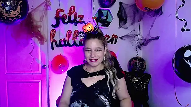 AuroraRojas online show from 21, 10, 2025