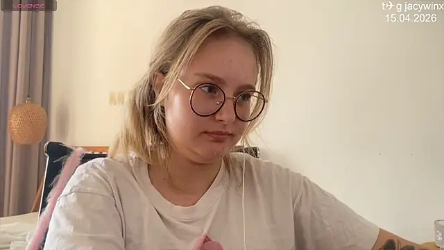 JacyWinslat online show from 15, 4, 2026