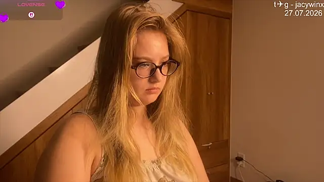 JacyWinslat online show from 27, 7, 2026