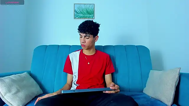 Snapshot of NeoRaptis chatting on 27, 2, 2025 NeoRaptis online show from 27, 2, 2025