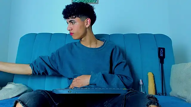 Snapshot of NeoRaptis chatting on 15, 3, 2025 NeoRaptis online show from 15, 3, 2025