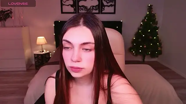 DaniellaLovely online show from 21, 12, 2025