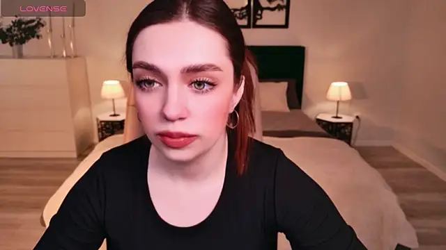 DaniellaLovely online show from 5, 3, 2026