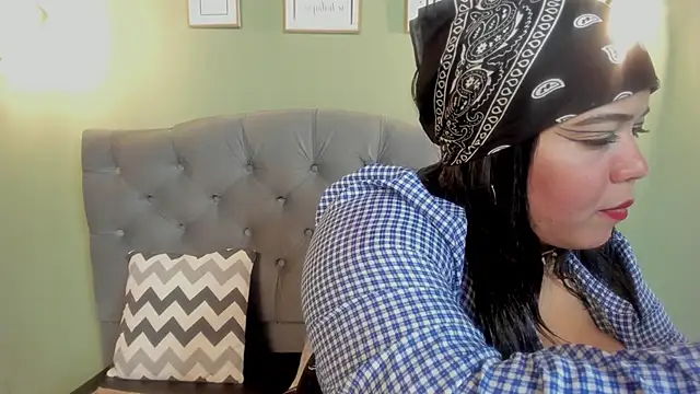 KRYSTENMOON online show from 30, 1, 2025