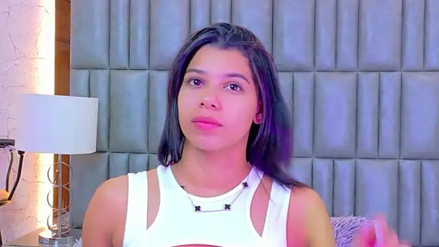 TiaraRosse online show from 24, 4, 2026