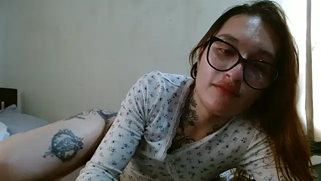 kittenlizz online show from 7, 3, 2025