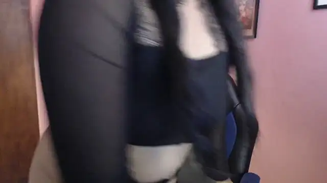 bunnyemilyrose36 online show from 22, 4, 2026