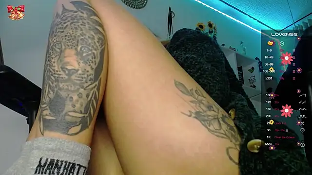 Snapshot of Soffy-brooks chatting on 4, 12, 2024 Soffy-brooks online show from 4, 12, 2024