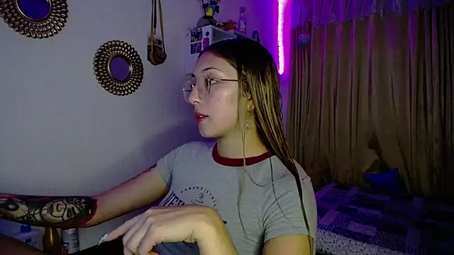 Snapshot of Soffy-brooks chatting on 10, 12, 2024 Soffy-brooks online show from 10, 12, 2024