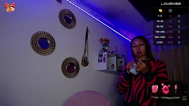 Snapshot of Soffy-brooks chatting on 21, 12, 2024 Soffy-brooks online show from 21, 12, 2024