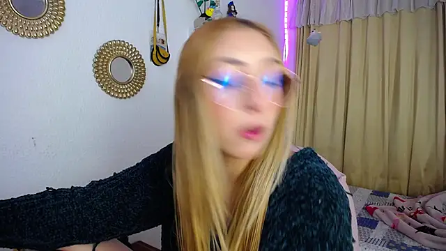 Snapshot of Soffy-brooks chatting on 20, 1, 2025 Soffy-brooks online show from 20, 1, 2025