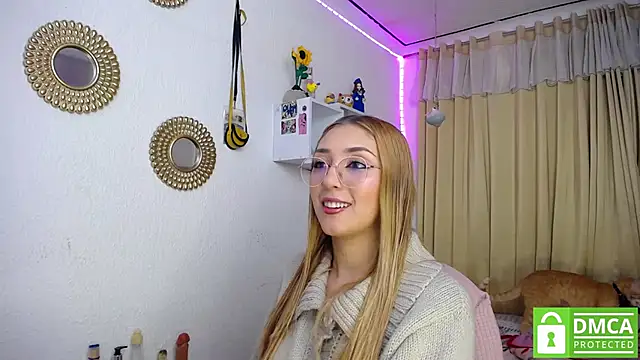 Snapshot of Soffy-brooks chatting on 19, 2, 2025 Soffy-brooks online show from 19, 2, 2025