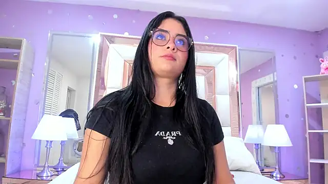 Snapshot of scarlette_15_ chatting on 21, 5, 2026 scarlette 15 online show from 21, 5, 2026