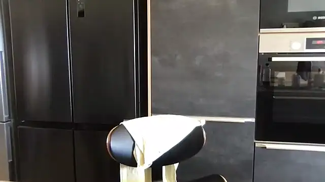 Snapshot of unconnudu21000 chatting on 4, 3, 2026 unconnudu21000 online show from 4, 3, 2026