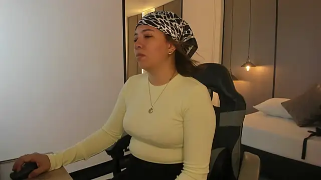 alma fenix online show from 24, 9, 2025