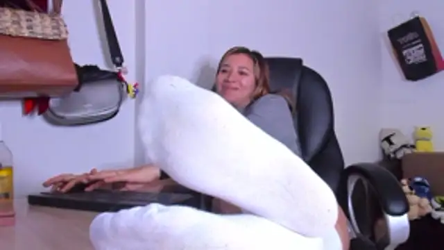 alma fenix online show from 27, 4, 2026