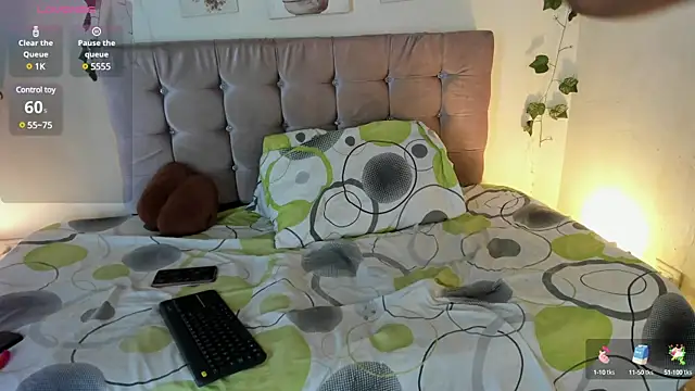 hilary-08 online show from 7, 2, 2025