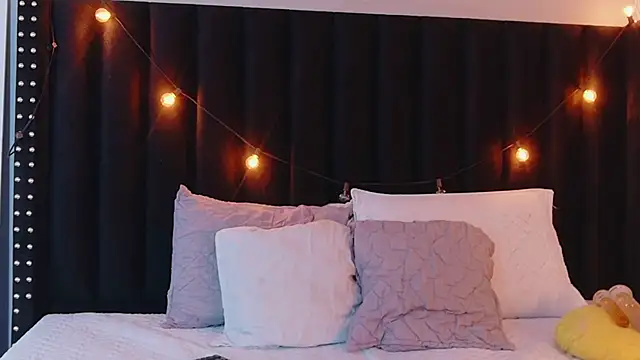 hotlatinateacher online show from 13, 11, 2025