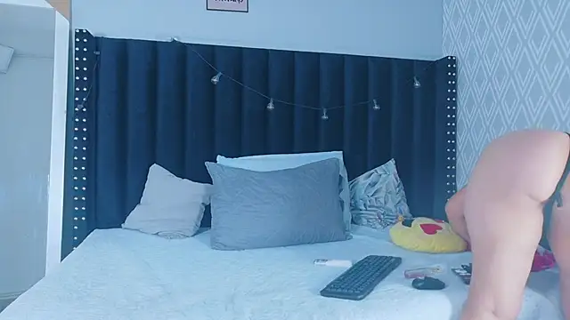 hotlatinateacher online show from 20, 11, 2025